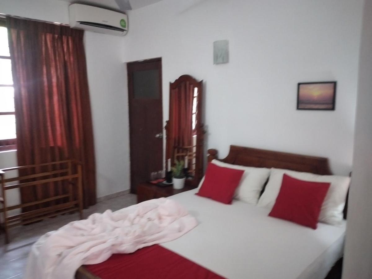 Kuma Beach Side Villa Wadduwa Buitenkant foto